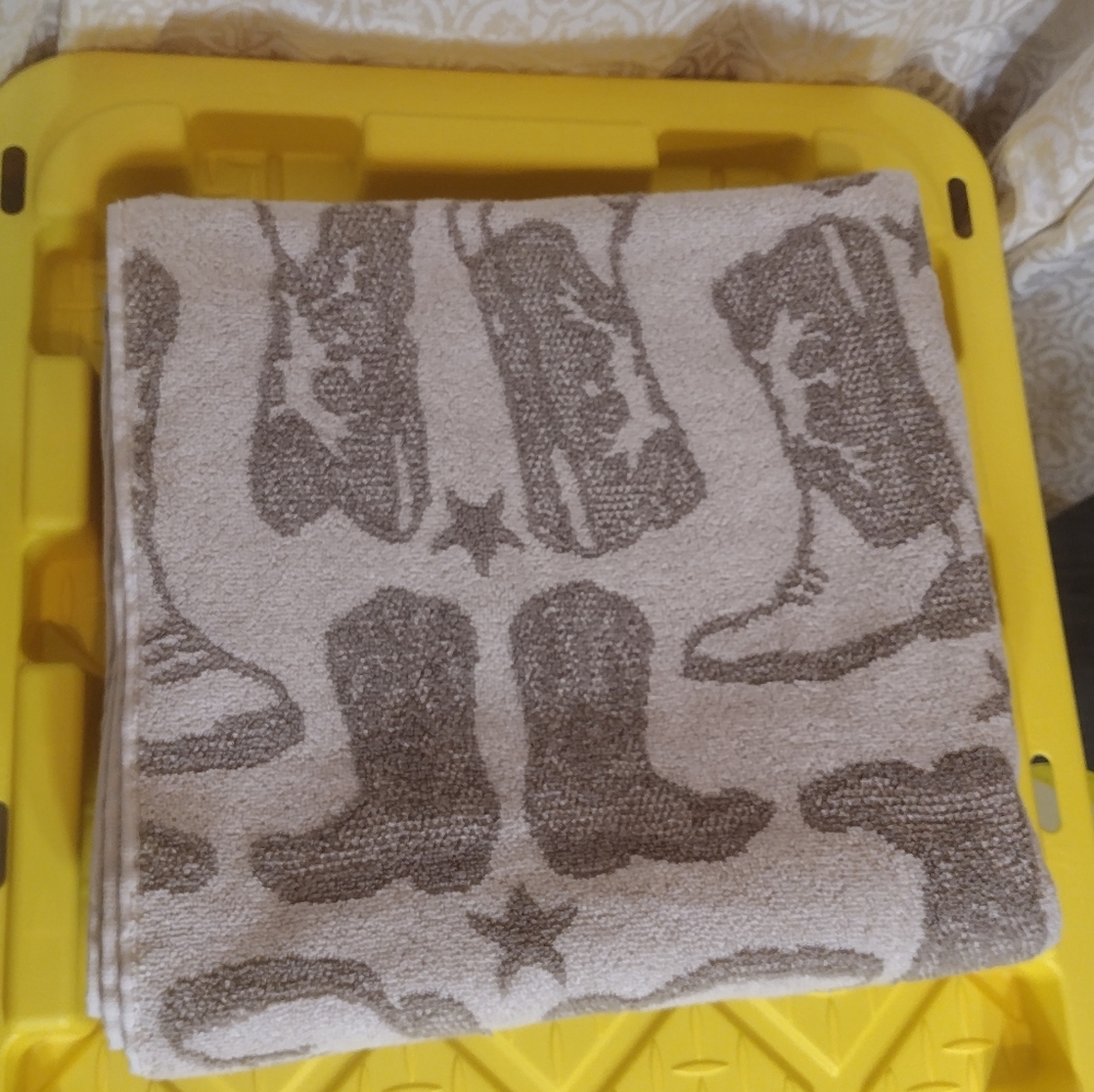 WRANGLER TOWEL SET X 4 NEW WANGLER HAND TOWEL SET WRANGLER BATH TOWEL SET - Picture 4 of 10